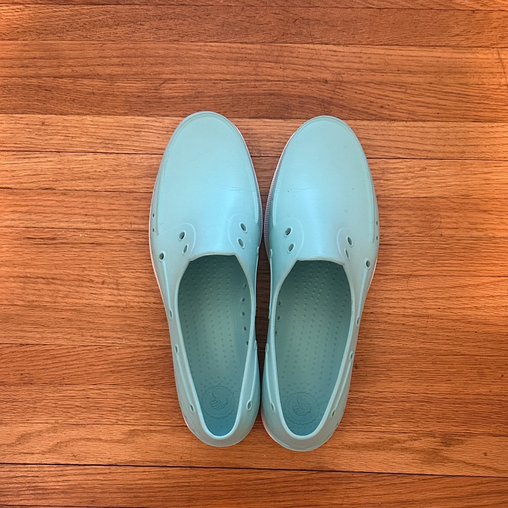 Men’s NATIVE Turquoise Bright Blue Slip-On Boat style Shoes size 12